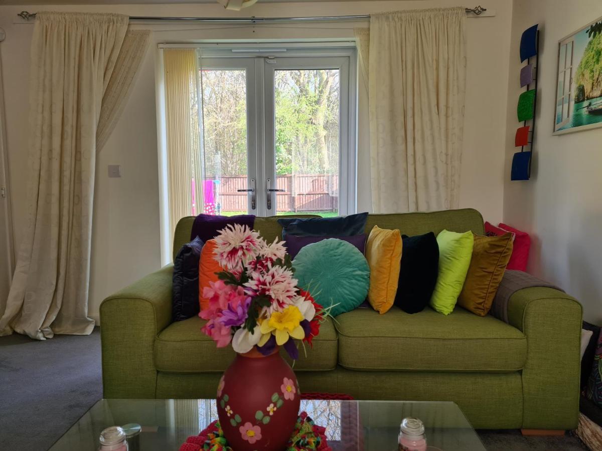 Rehoboth In Yew Gardens Apartment ดอนคาสเตอร์ ภายนอก รูปภาพ