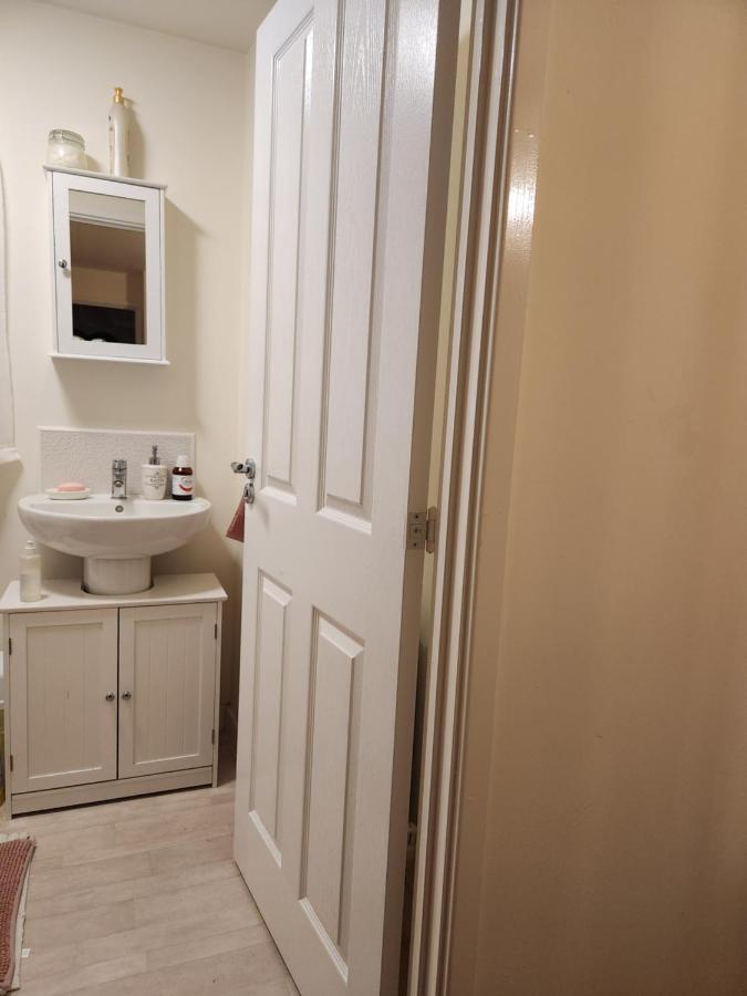 Rehoboth In Yew Gardens Apartment ดอนคาสเตอร์ ภายนอก รูปภาพ