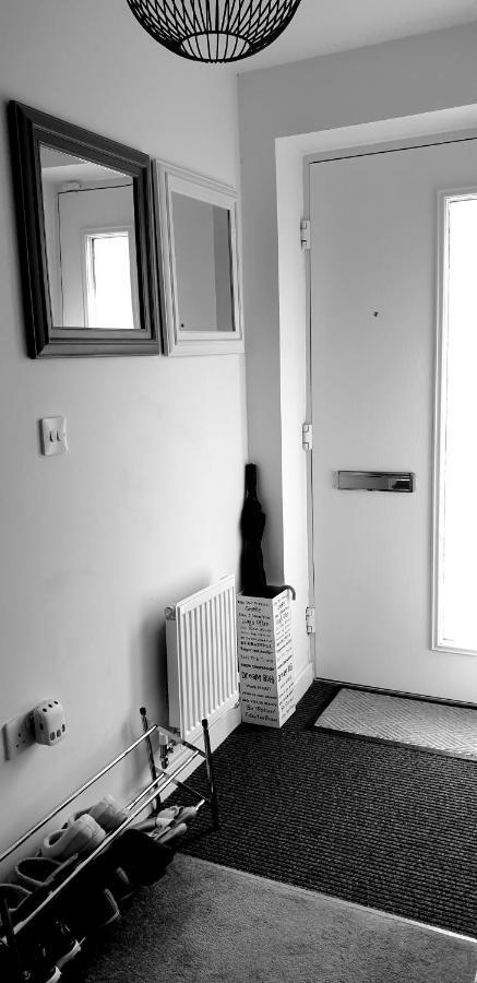 Rehoboth In Yew Gardens Apartment ดอนคาสเตอร์ ภายนอก รูปภาพ