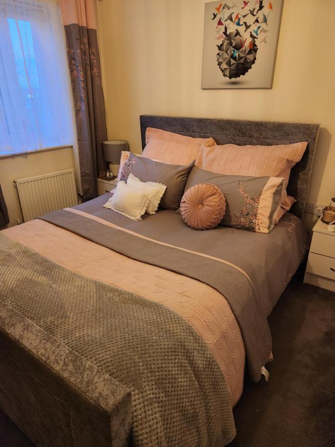 Rehoboth In Yew Gardens Apartment ดอนคาสเตอร์ ภายนอก รูปภาพ