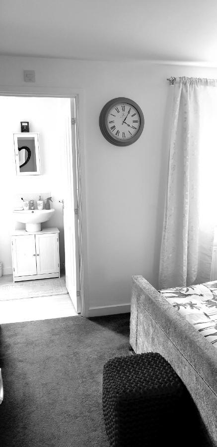Rehoboth In Yew Gardens Apartment ดอนคาสเตอร์ ภายนอก รูปภาพ